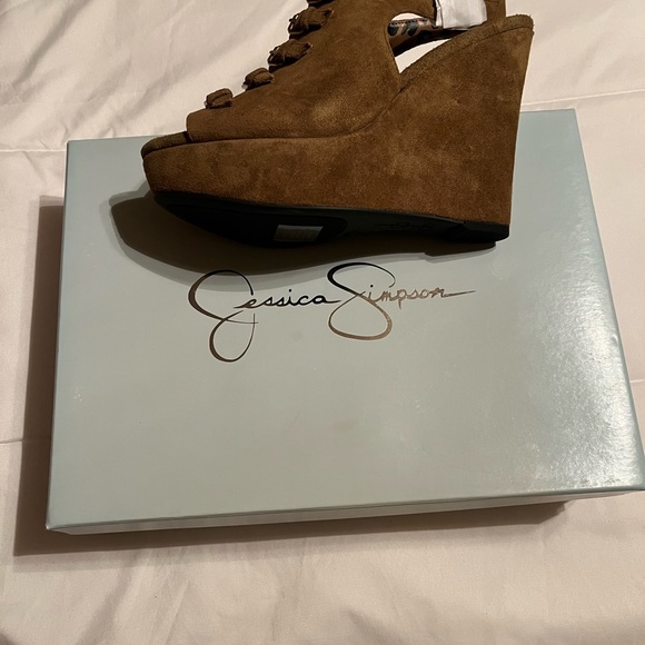 Jessica Simpson, Aged Bronze, Suede shoes, size 9 1/2 - Picture 4 of 4